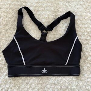 ALO Yoga Airlift Suit Up Bra